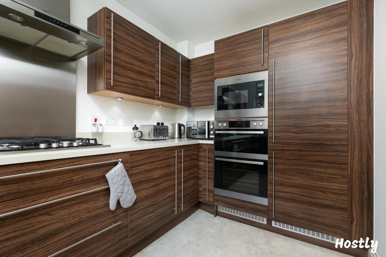 Albatross House - Comfy Home With Parking Slough Exterior foto